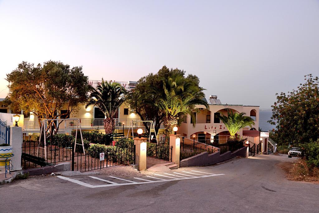 Chios Rooms Myview كارفاس الغرفة الصورة